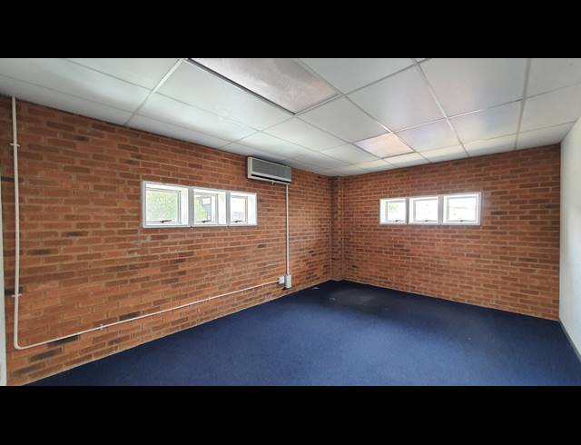 410M² WAREHOUSE TO LET IN SEBENZA